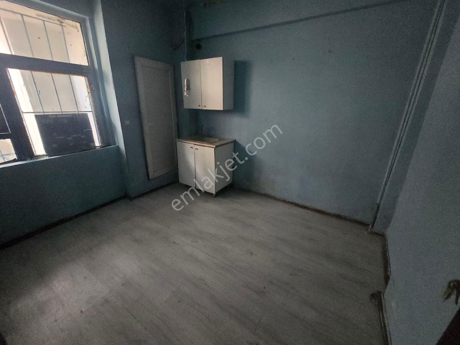 İkitelli Atatürk Mah. Kiralık 1+0 Tek Odalı Bodrum Kat