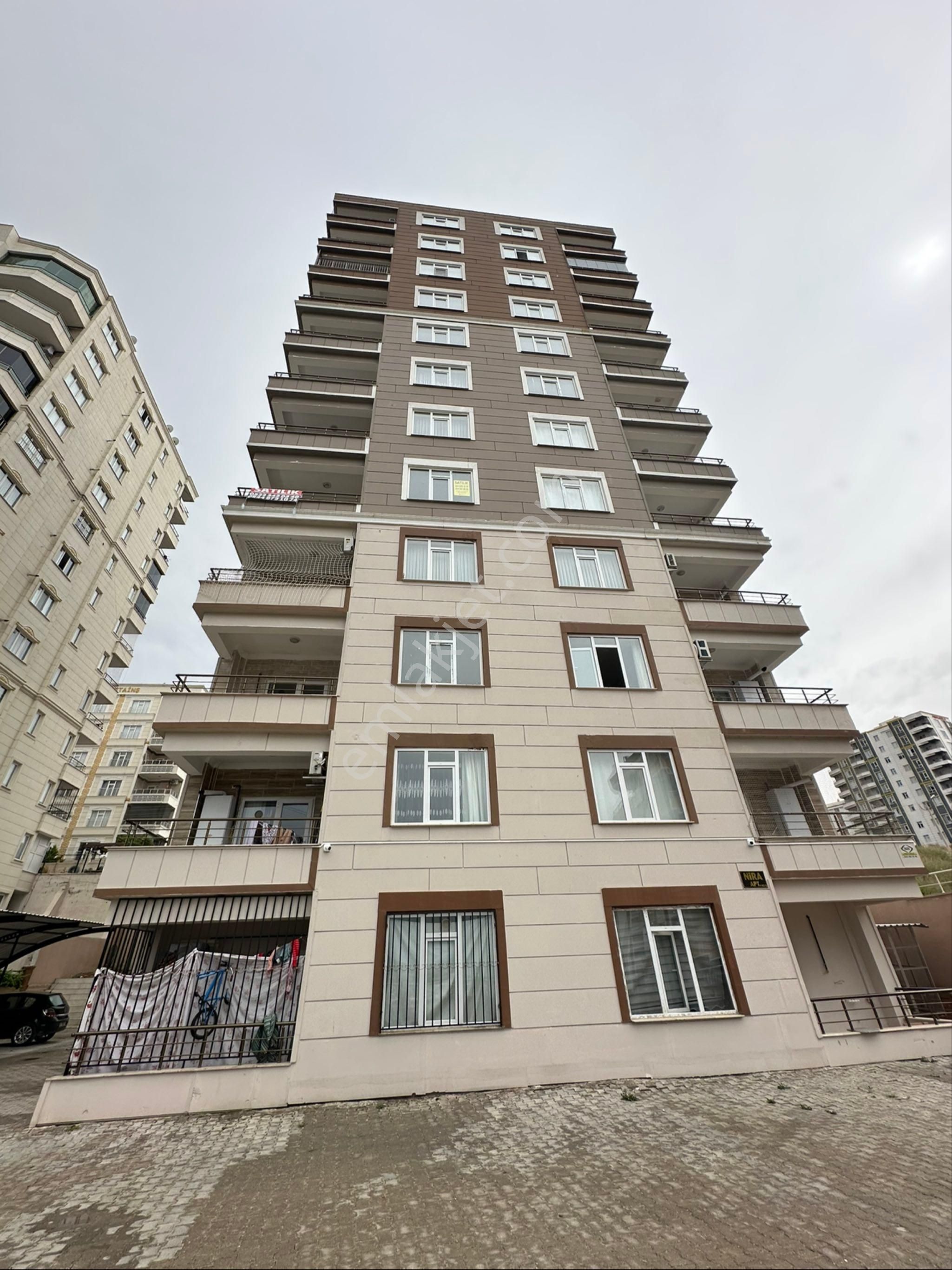 Kocaman 3 Odalı Ara Kat Süper İçi Yapılı Daire