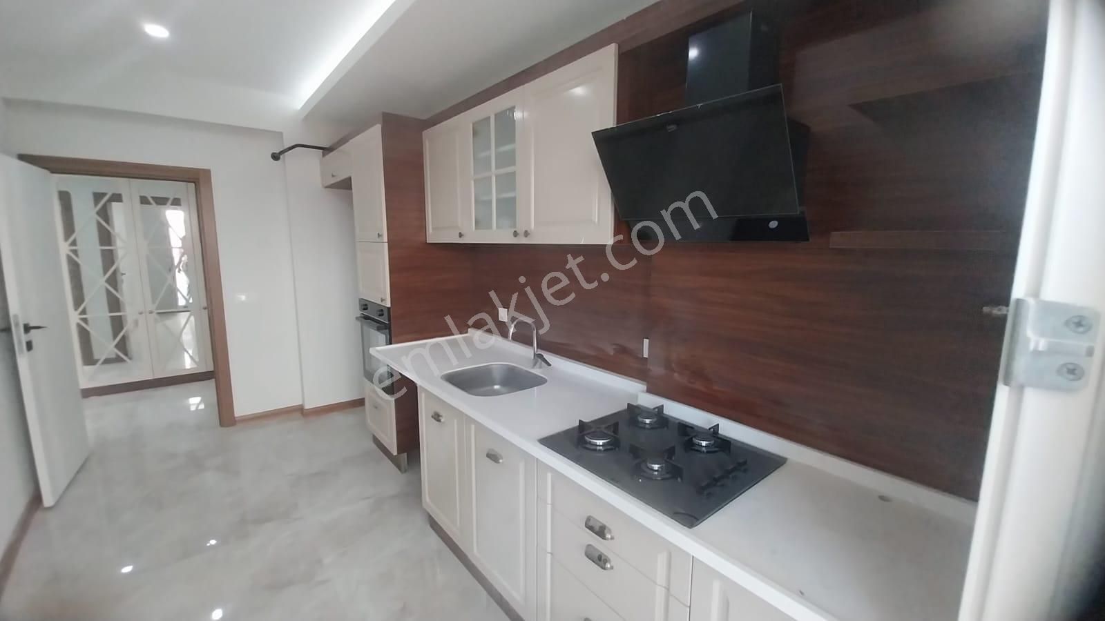 Ekşioğlu 'dan Tekirdağ Süleymanpaşa Atatürk Mahallesi Satılık Daire 2+1