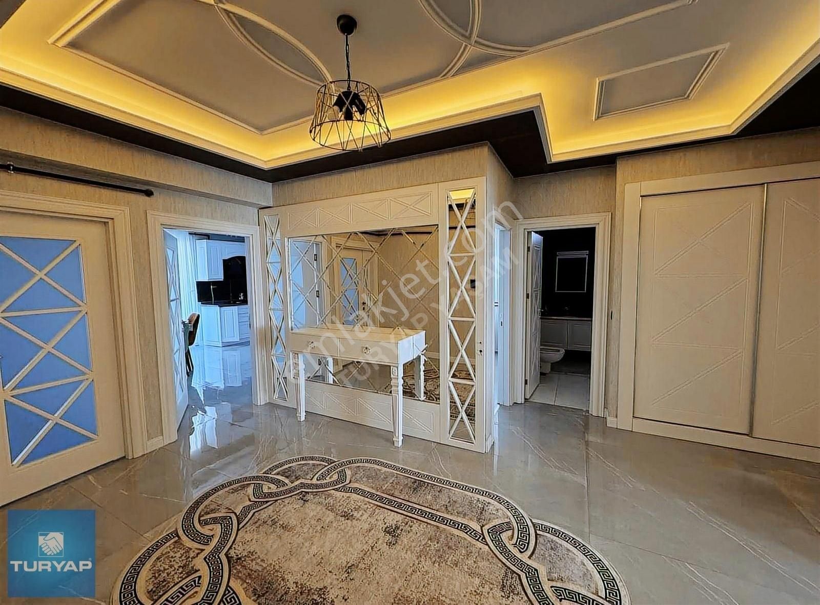 Wiston Arkası Havuzlu Ultra Lüks Eşyalı Daire