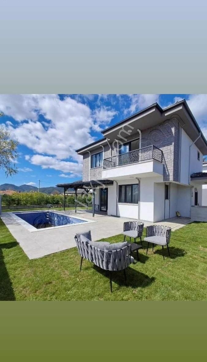 Sarıgerme Dikmekavak Kiralık Havuzlu Müstakil Villa