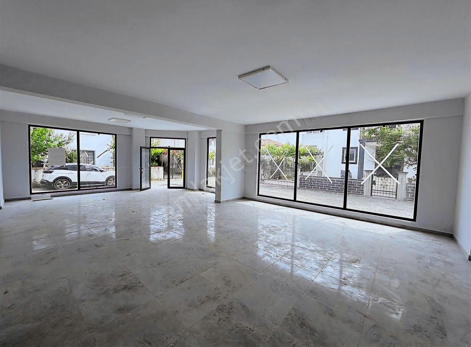 Ortaca Merkezde Satılık 80 M2 Dükkan