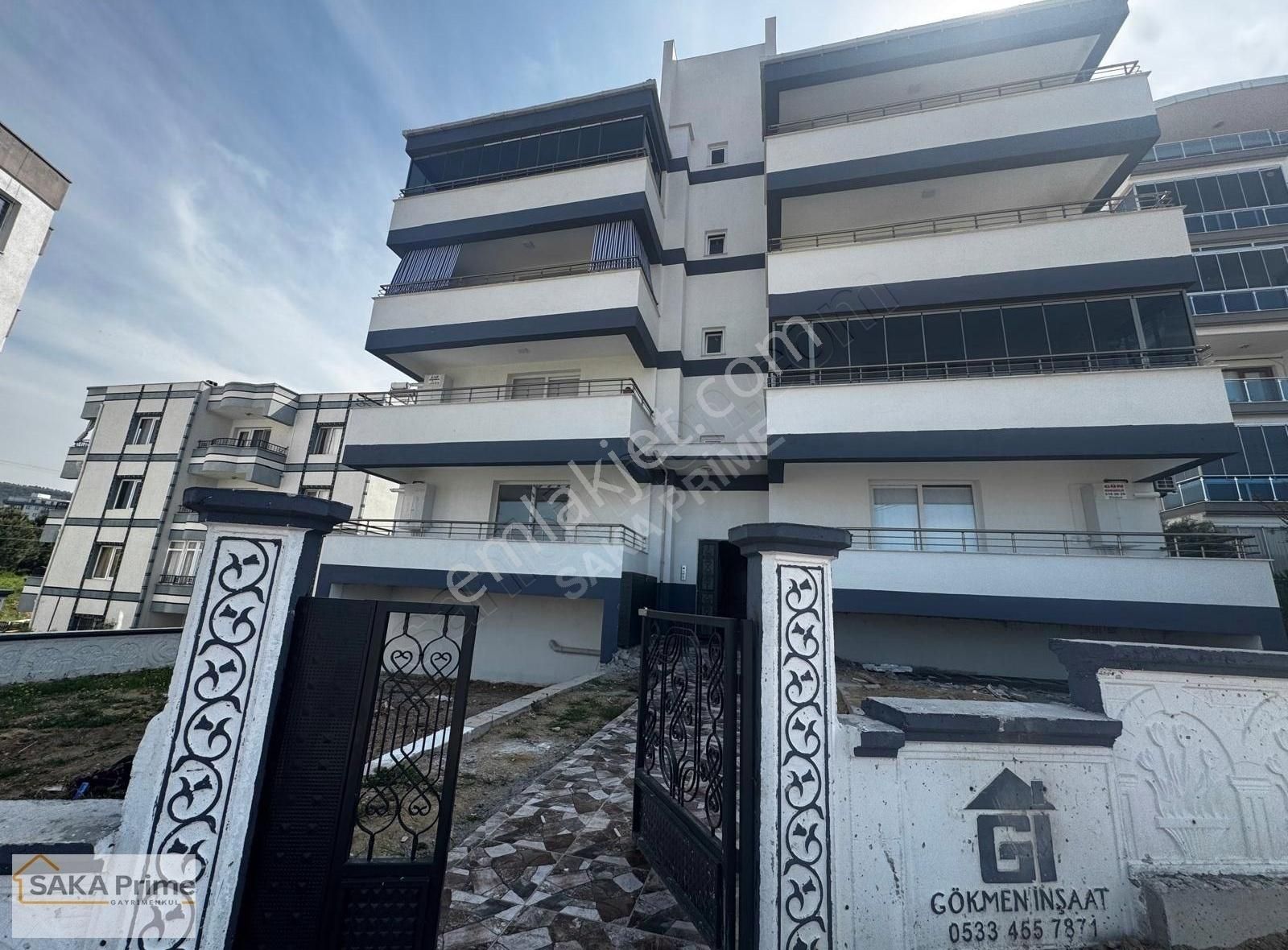 Aliağa Yeni Mahallede Satılık Geniş 3+1 Satılık Daire;