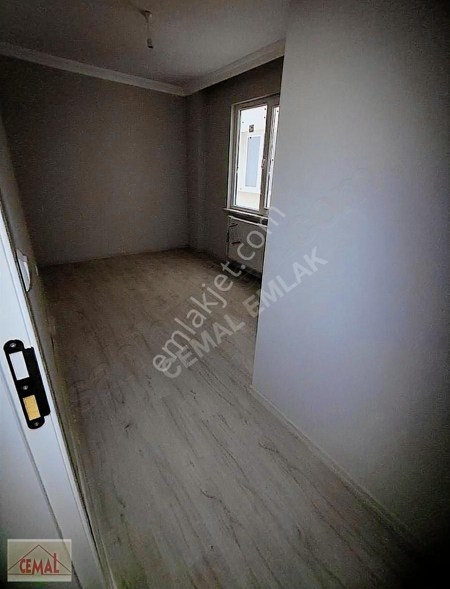 Cemal Emlak Bursa Mudanya Güzelyalı Eğitim Mh Sıfır Lüks Dairele