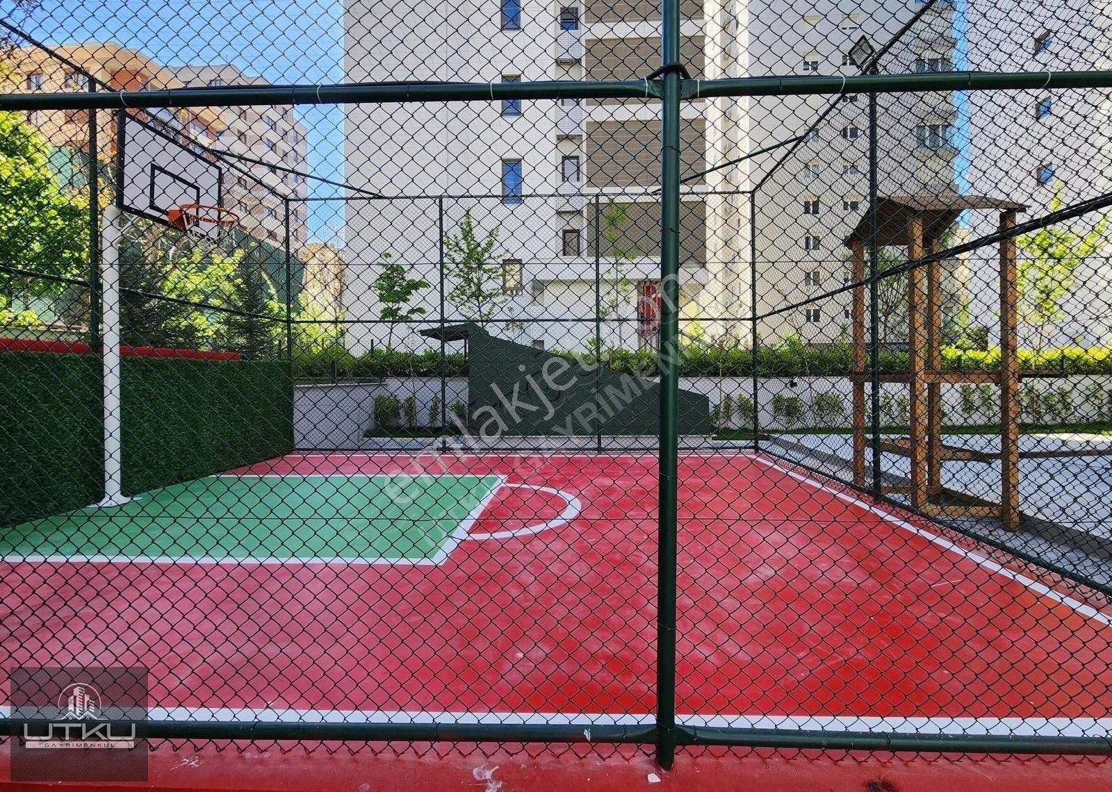 Utku'dan Suadiye'de 2025 Yapımı Site Konsepti 3+1 Satılık Daire