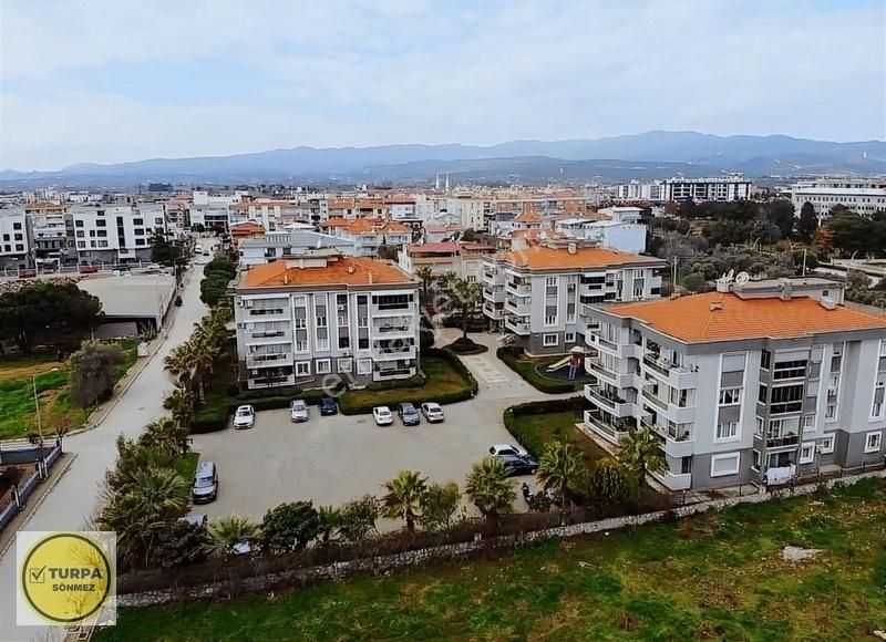 Turpa Sönmezden Palmiye Sitesinde Villa Konforunda Muhteşemdaire