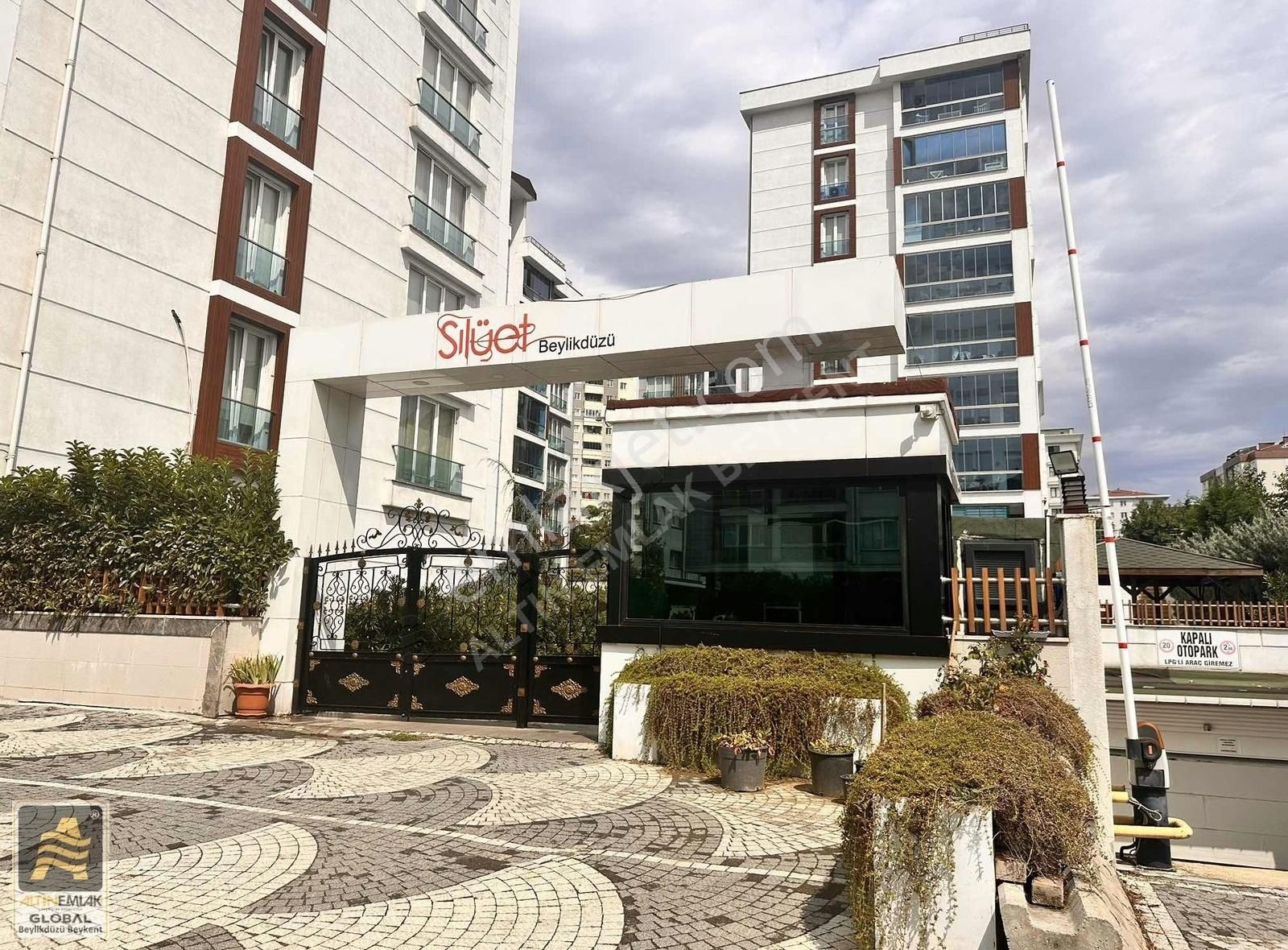 Beylikdüzü Adnan Kahveci Kolejler Bölgesi 4+1 Satılık Daire