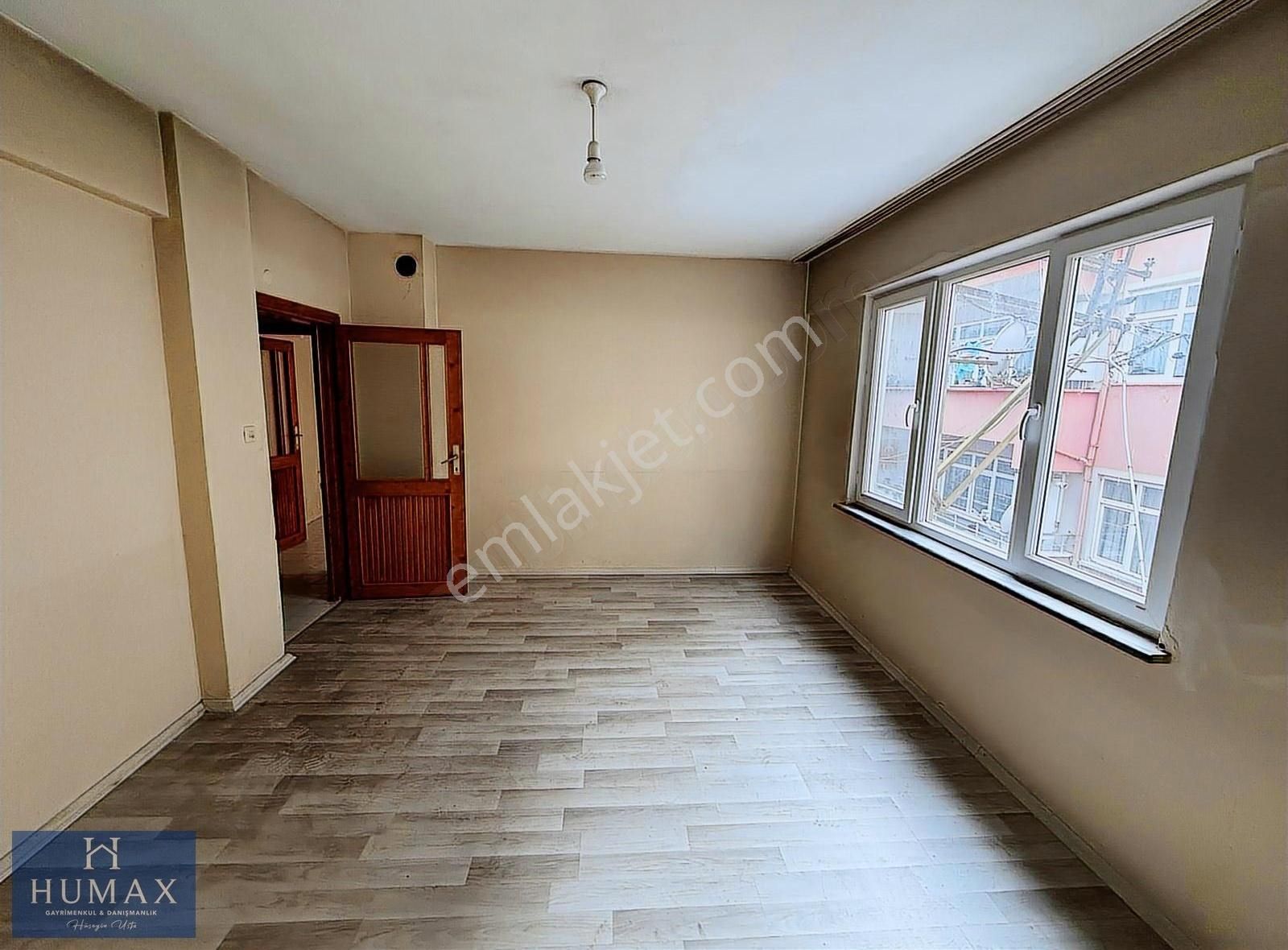 Teyyaredüzü Mahalesinde 2.kat Sobalı Kiralık Daire