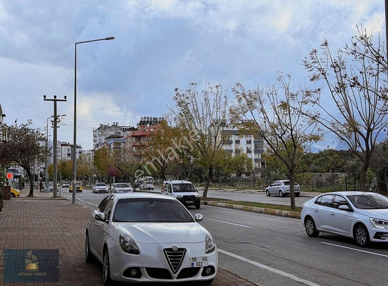 Öğretmenevleri //cadde Üzeri // 3 Katlı // Kiralık Dükkan&mağaza