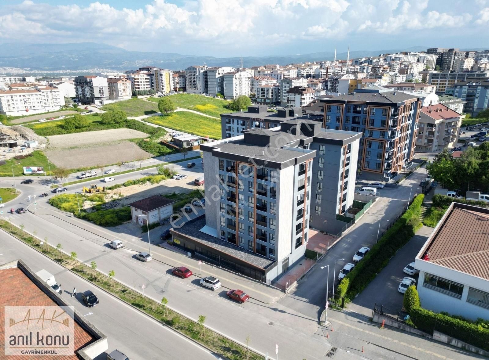 Anıl Konu'dan Fiz Yapı Bulvar Evlerinde 2+1 Eşyalı Satılık Daire