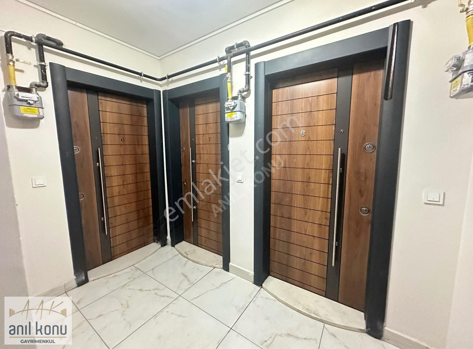 Anıl Konu'dan Atatürk Caddesi,2+1 Geniş , Kiracılı Satılık Daire