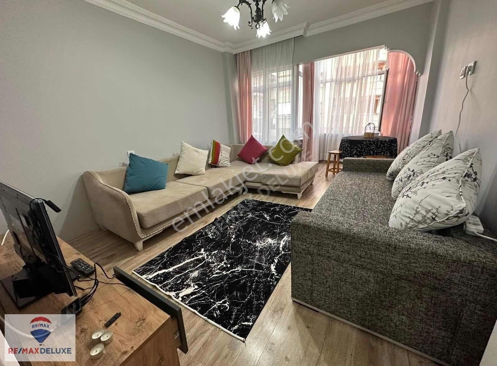 Çarşı Merkezde Komple Eşyalı Satılık 2+1 Arakat Daire