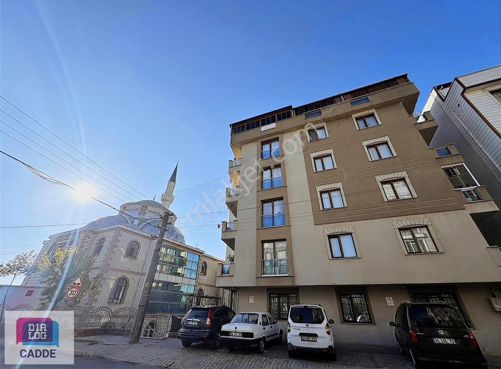 Mükemmel Lokasyonda Vadi Manzaralı Satılık Üst Dublex Daire
