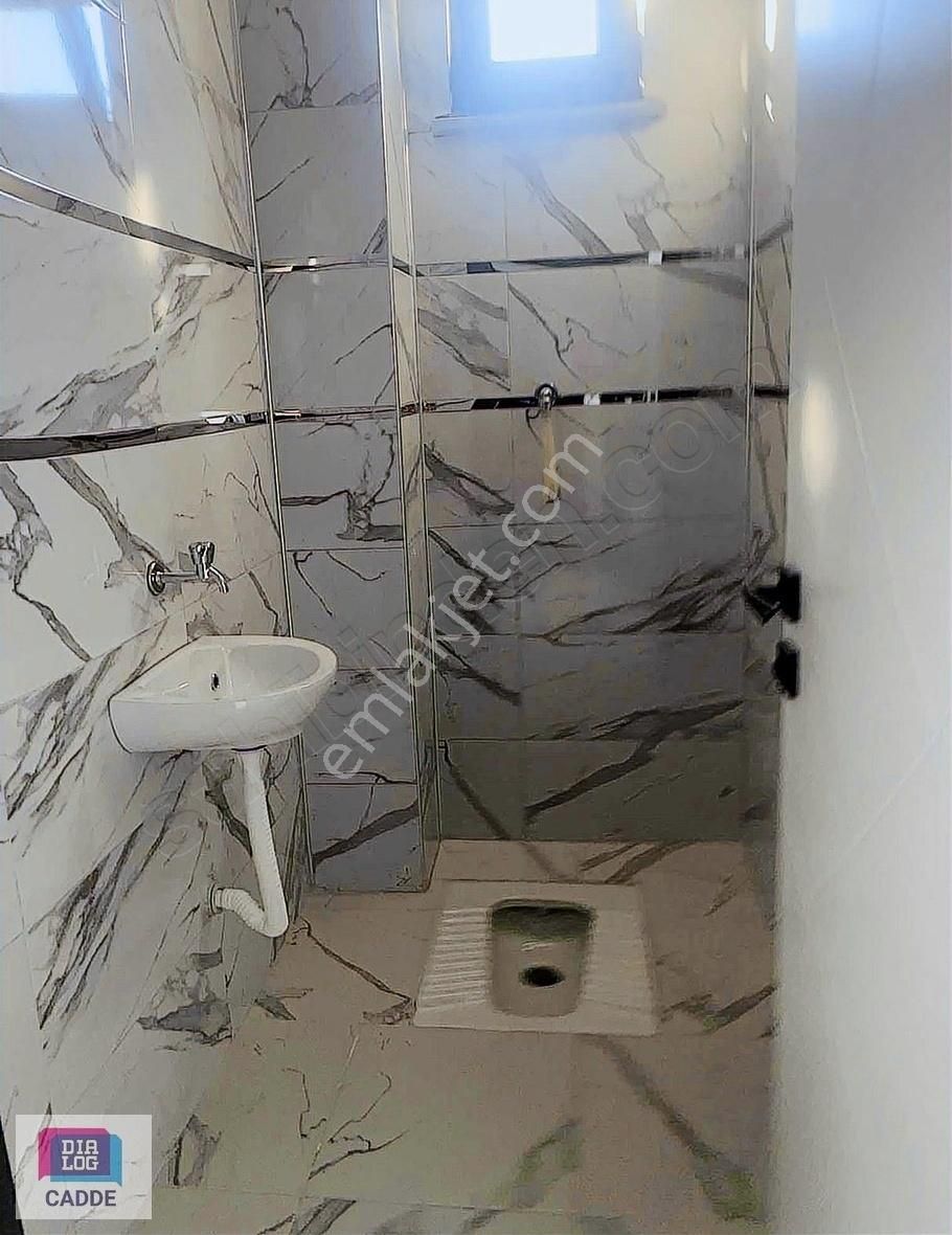 Çayırovada Lüks 3+1 Satılık Daire Asansörlü,