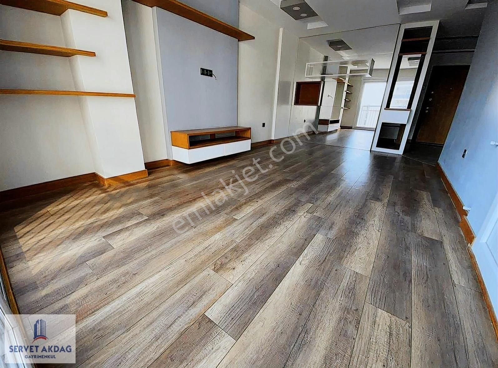 Aydınlar Mahallesi Site İçerisinde 4 Yaşında 2+1 Satılık Daire