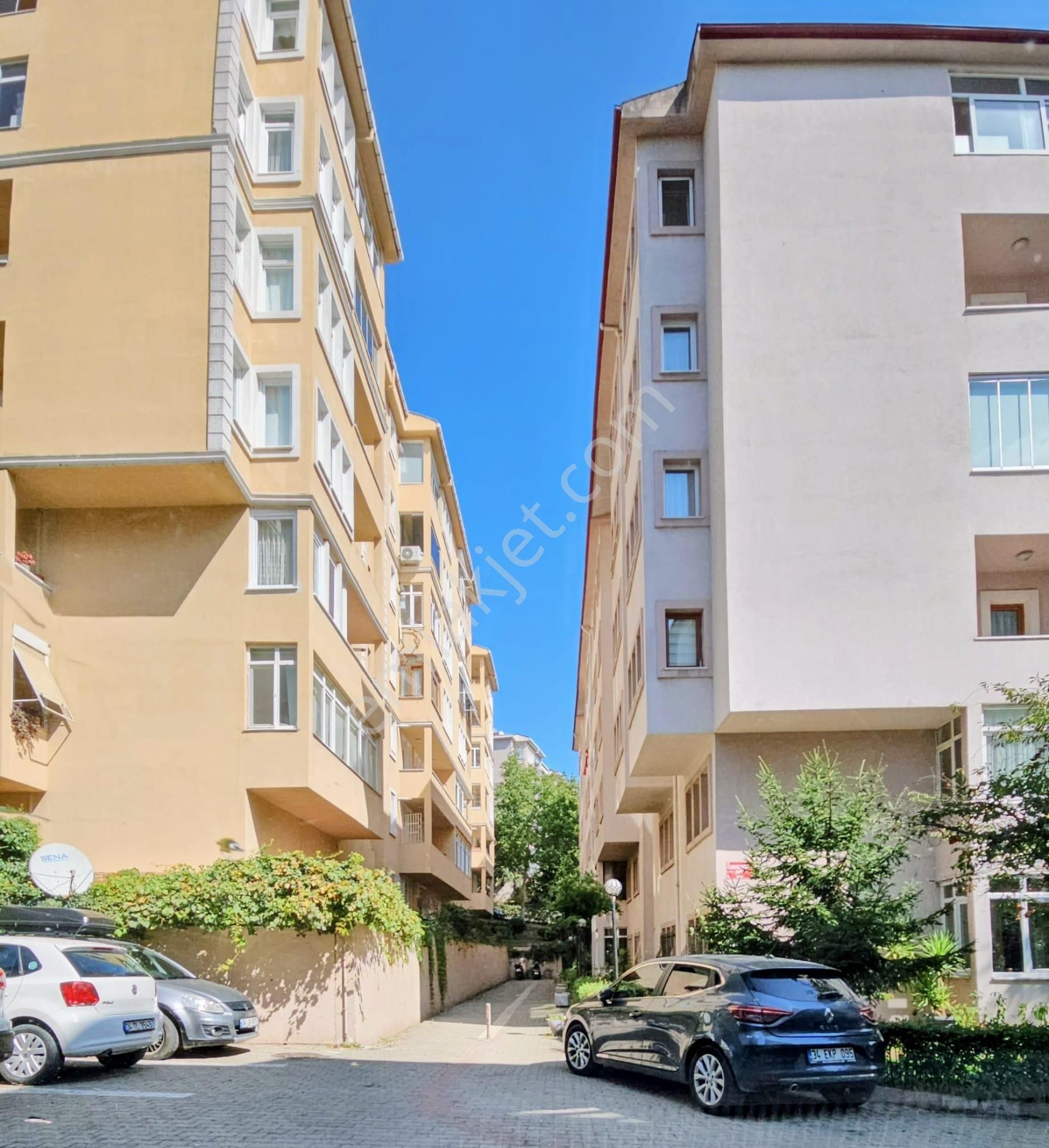 Üsküdar Çengelköy Ata 2 Sitesi 'nde 3+1 Kiralık Daire
