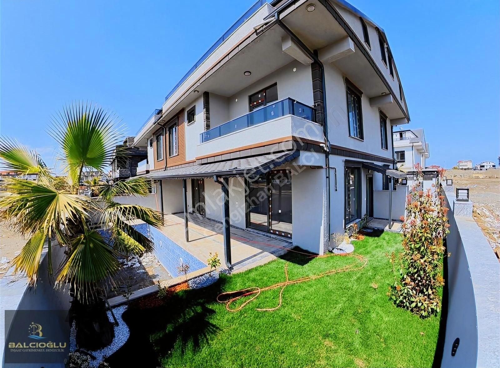 Balcıoğlundan Satılık Denize Yakın Ultra Lx Bahçeli Trblex Villa