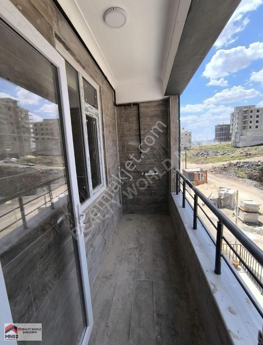 Realty World Mns2 Ahmet'ten Satılık 1+1 Daire