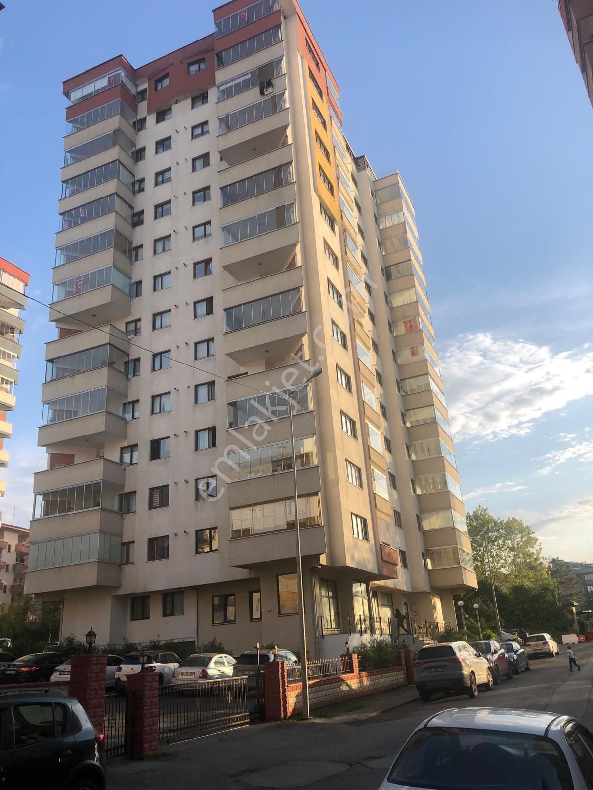 Trabzon 2 Nolu Erdoğdu Satılık Site İçi 4+1 Daire