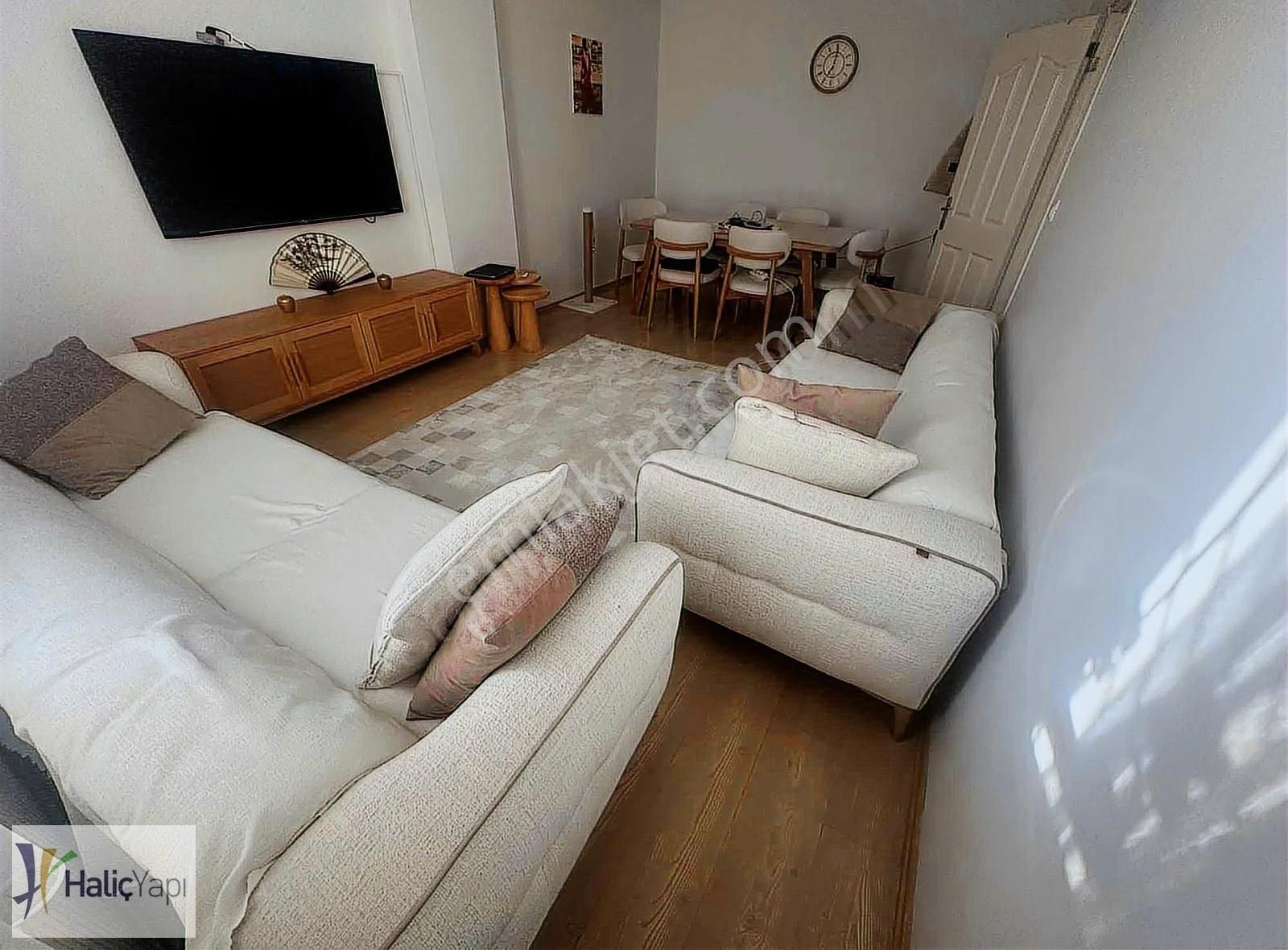 Gürsel Meydana 50m2 Yüksek Giriş Geniş 2+1