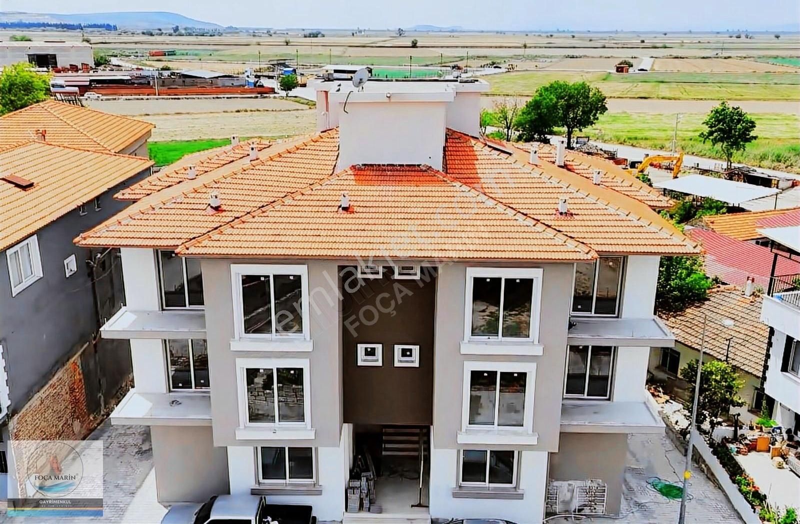 Foça Gerenköy'de Merkezi Konumda Satılık 1+1 Daire