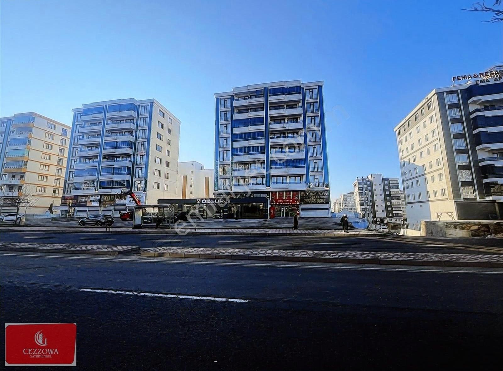 Urfa Yolu Cesur Sitesi Kat1 140m2 3+1 Satlık Daire
