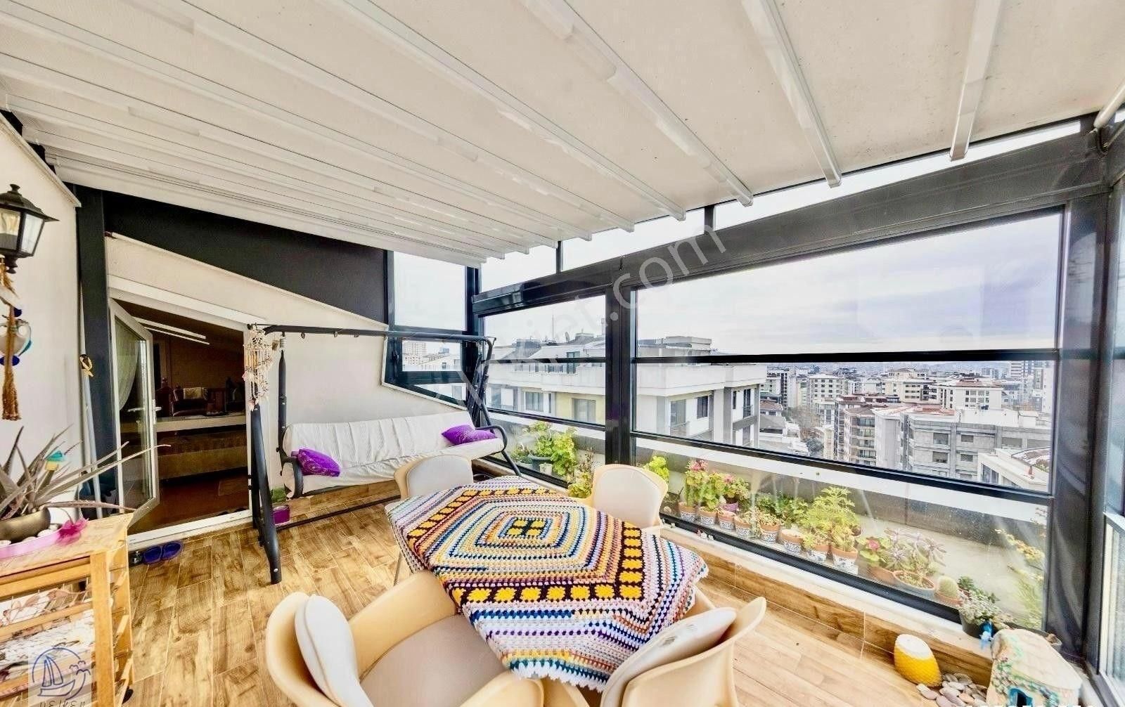 Yelken'den Suadiye Deniz Manzaralı Teraslı Yasal Dubleks Daire 4+2 - Görsel 6