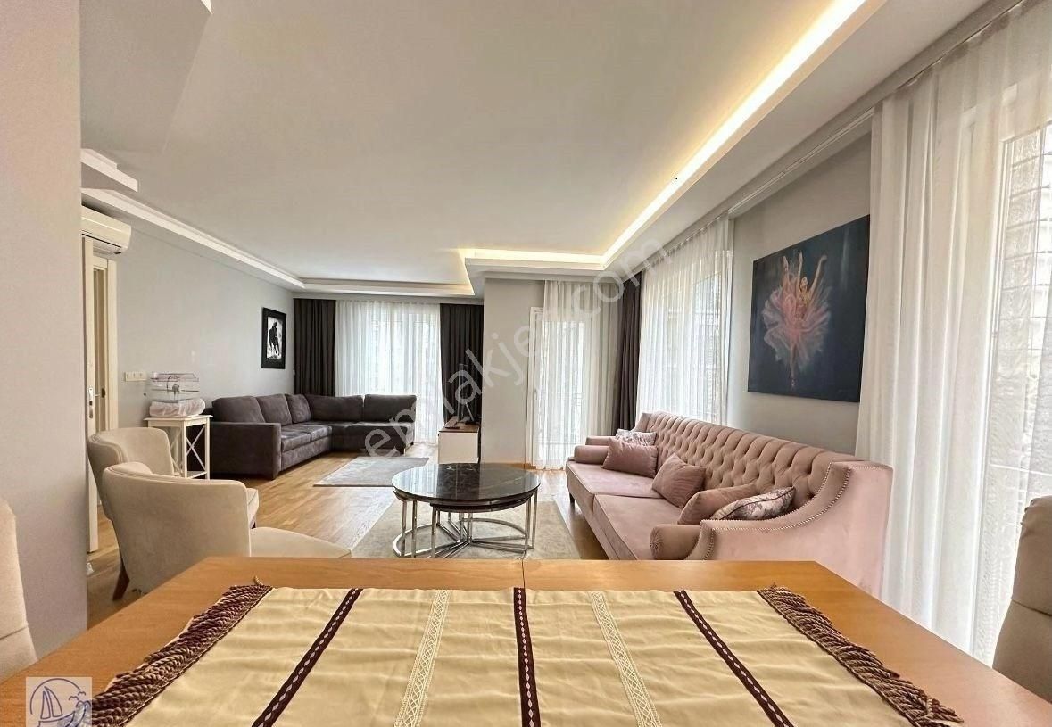 Yelken'den Caddebostan Ömerpaşa'da 150m2 3+1 Balkonlu 4 Yıllık