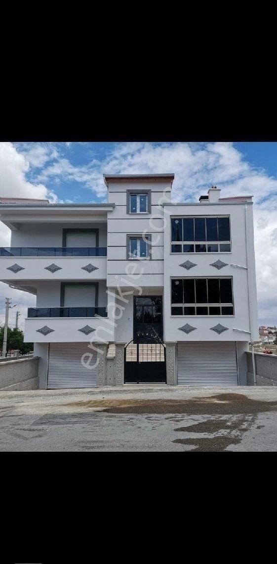 Karaman İli Şehedibali Mah. De Satılık Mustakil Ev