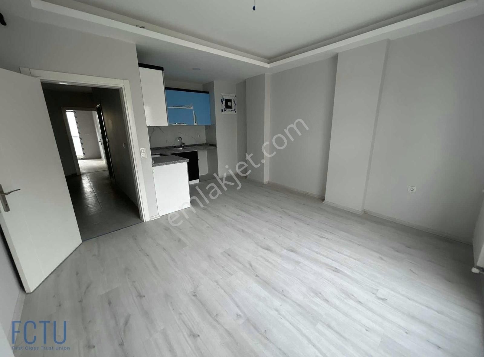 Bornova'da Merkezi Konumda 2+1 Satılık Daire