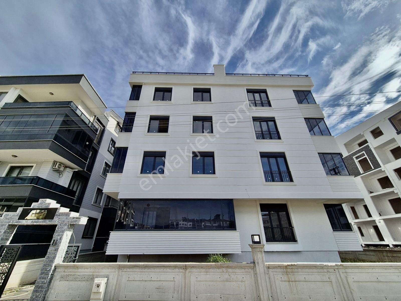 ▓zeytinli Gayrimenkul'den Sıfır Ara Kat & Otoparklı Lüx 1+1 Satılık Daire