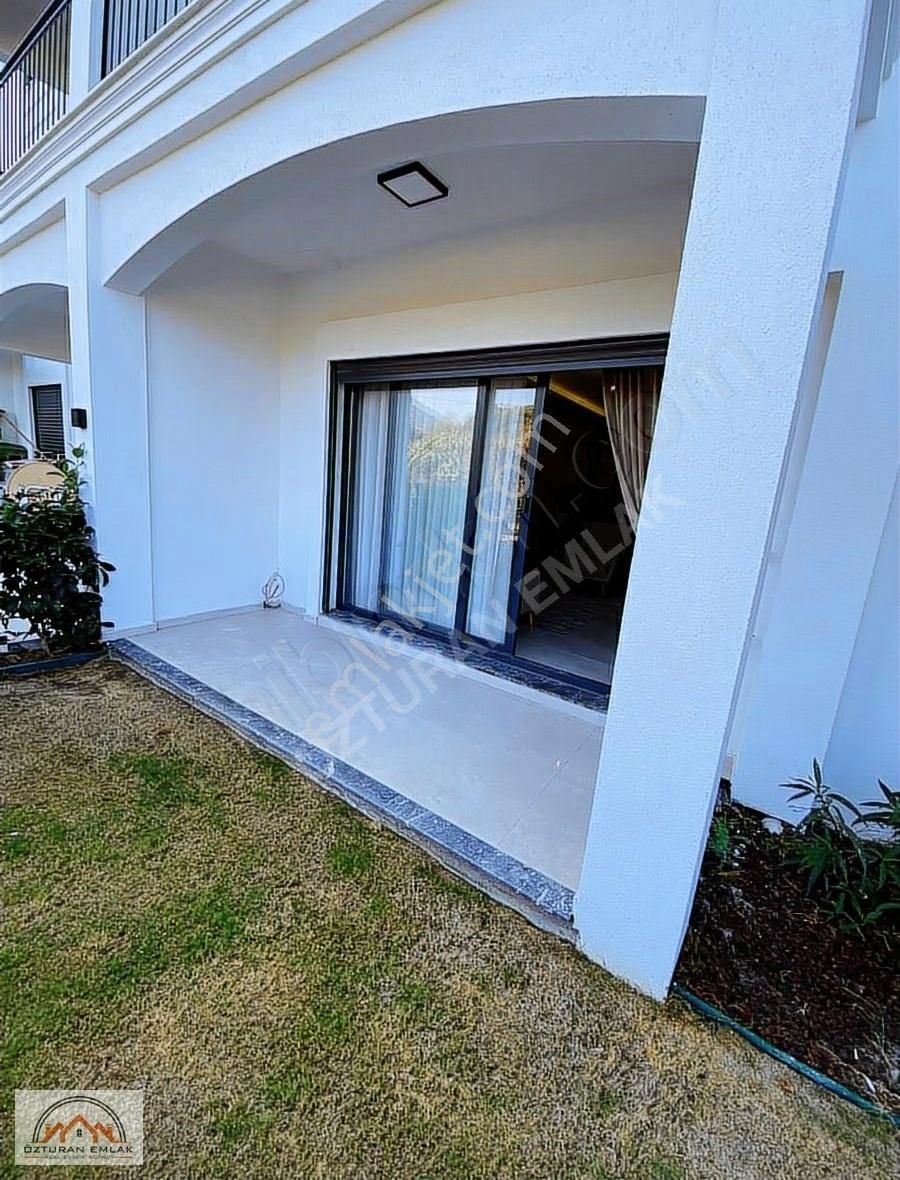 Kuşadası Güzelçamlı Havuzlu Bahçe Katı 2+1 Lüks Daire