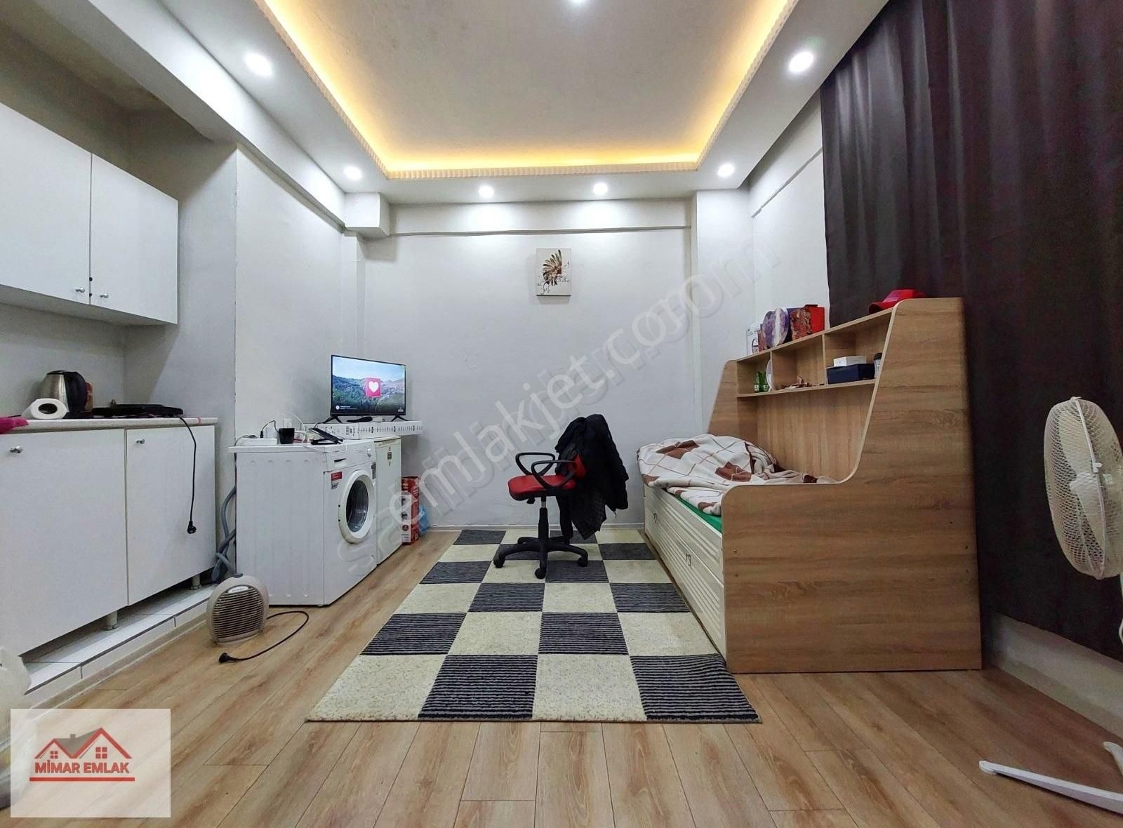 Mimar Emlak'tan Atatürk Mah. Eşyalı 1+0 Giriş Kat (7.000 Tl Kiracılı)