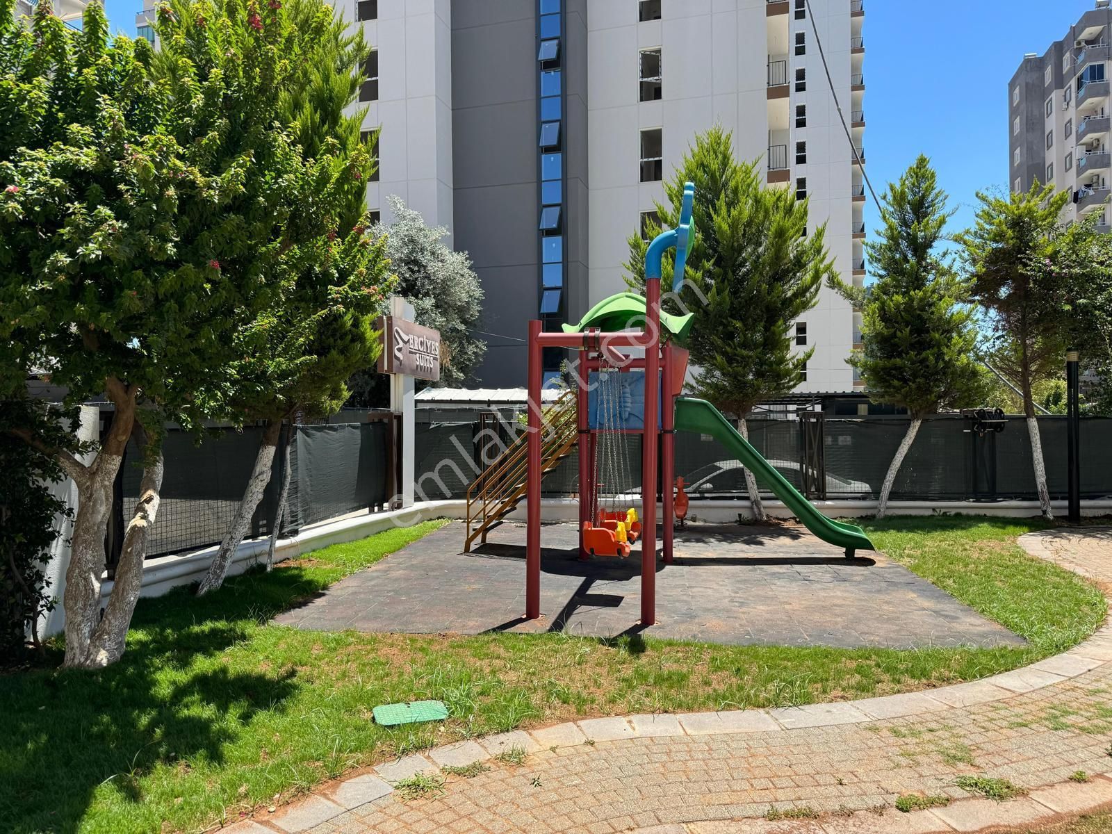 Huzurevleinde Güvenlik+havuz+fitness+k.otopark+akıllı Ev Sistemi Daire