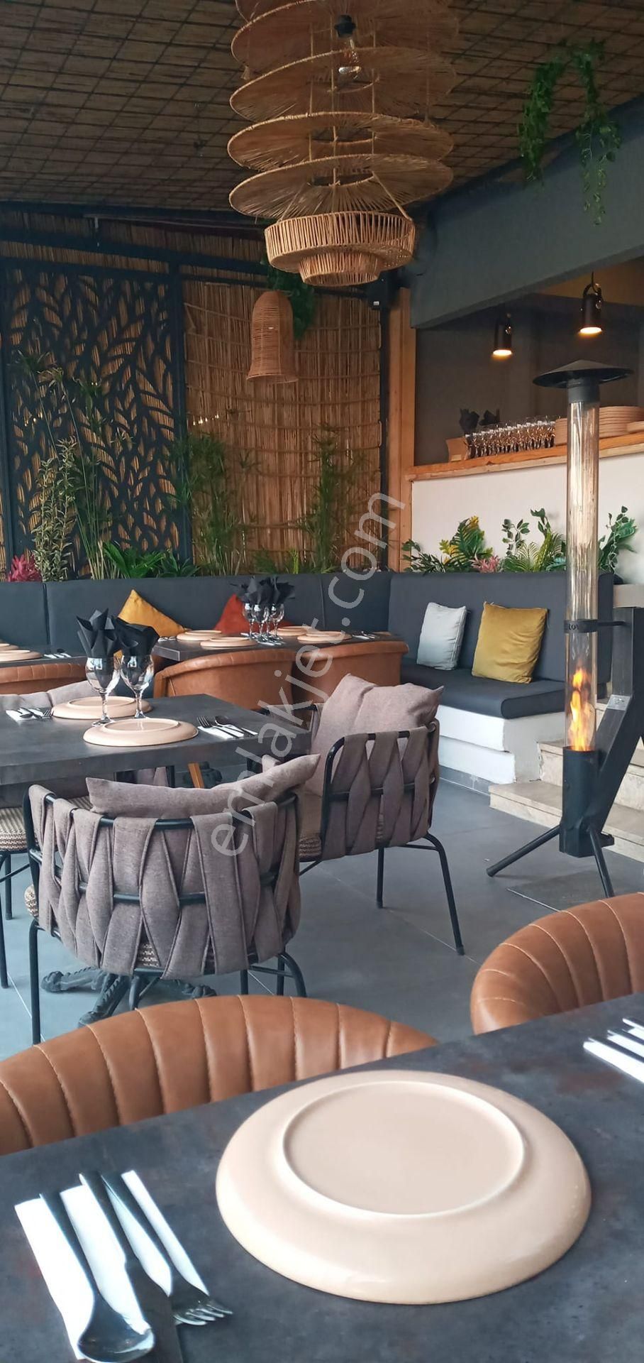 Hisarönü'nde 200 M² 'lik Devren Kiralık Restoran - Görsel 4