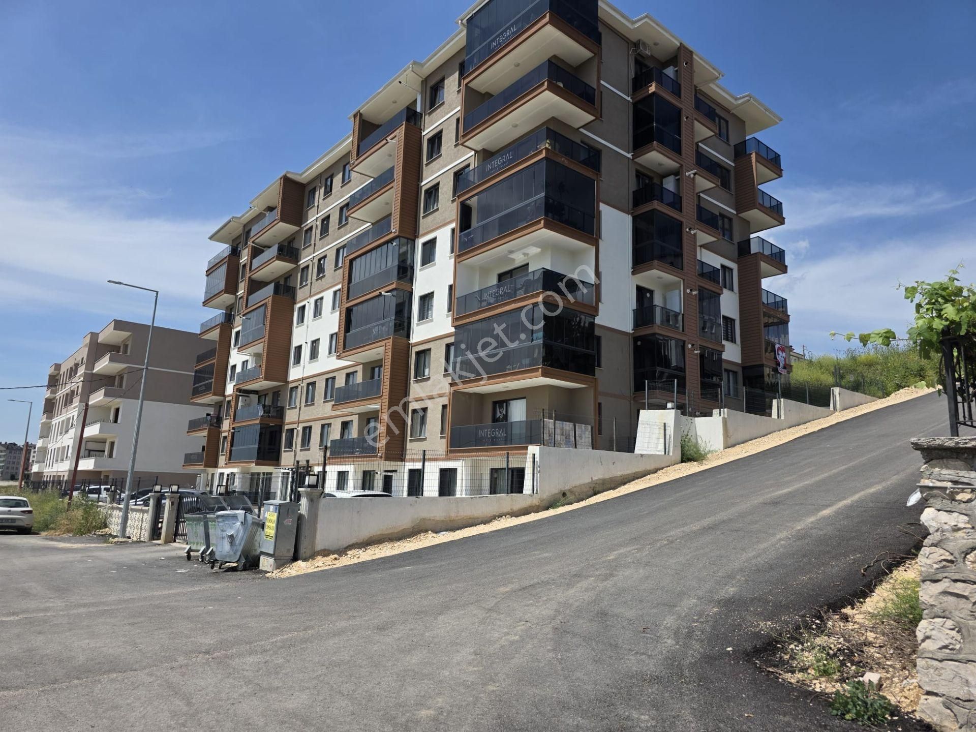 Bursa Nilüfer Kurtuluş Sinpark'ta Satılık Açık Mutfak 2+1 Daire