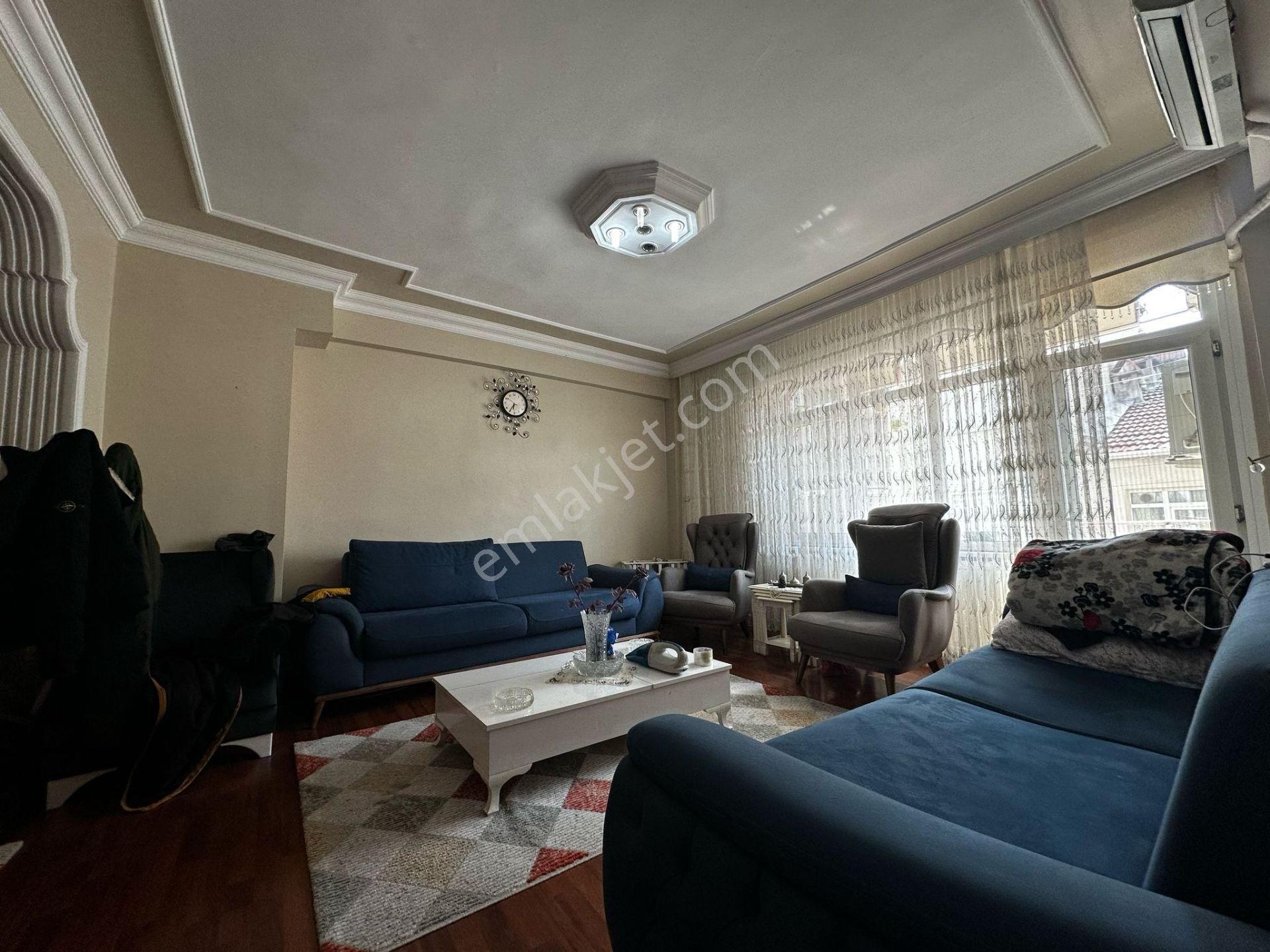 Türkiye Emlak Menderes Mah 3+1 3.kat 120m2 Daire Kod2569