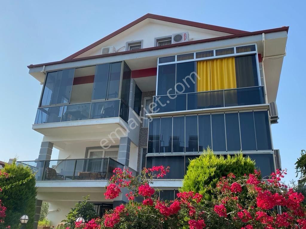 Tuzla Mahallesinde Merkezi Lokasyonda Full Eşyalı Kiralık Ara Kat Daire