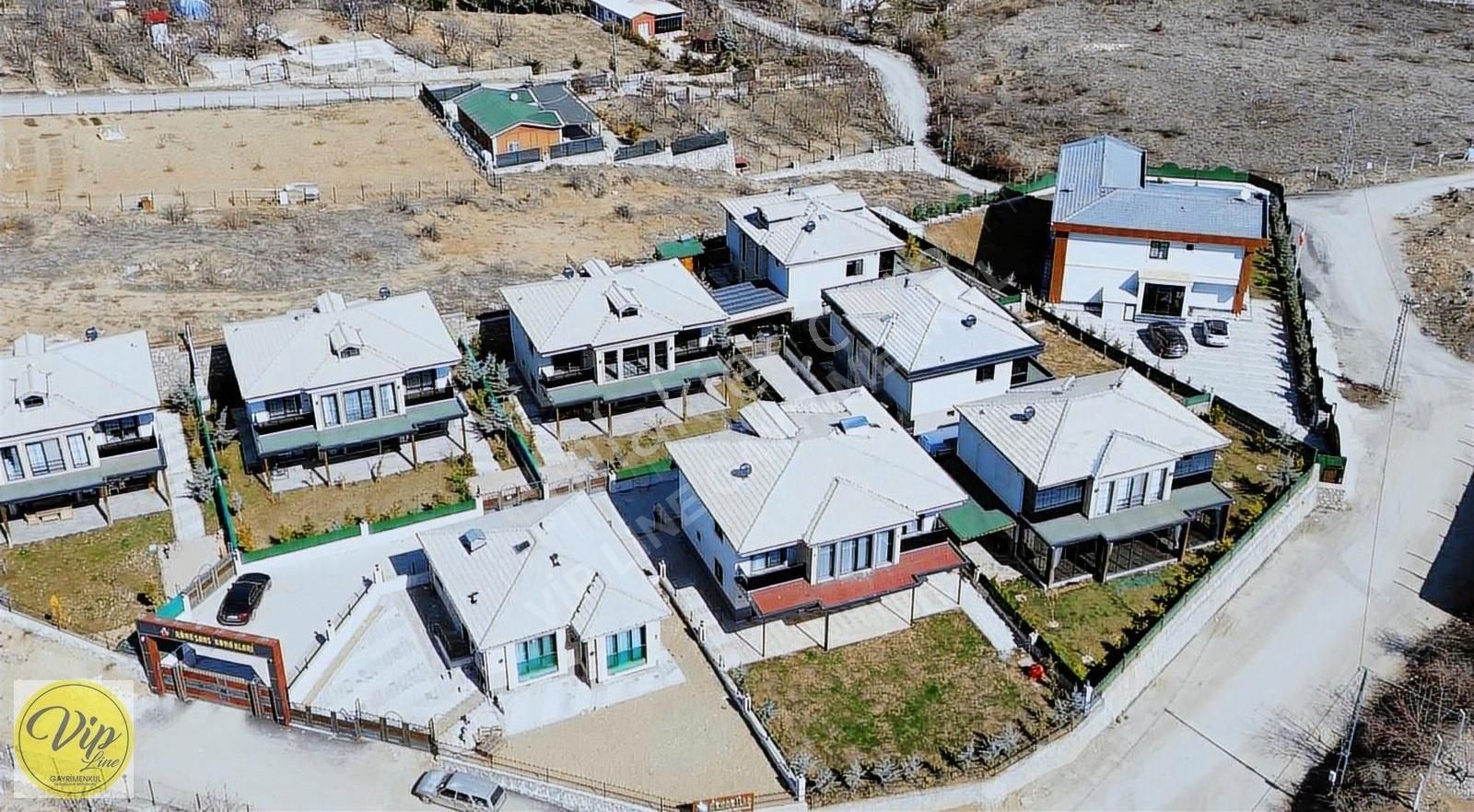 V İ P Line 'den Rönesans Konakları Üstünde 310 M2 İçinde Villa