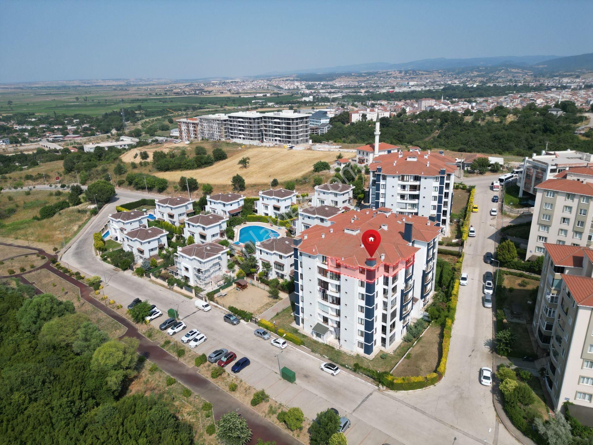 Yenişehir Doğa Sitesinde Doğayla İç İçe Ferah 3+1 Satılık Daire