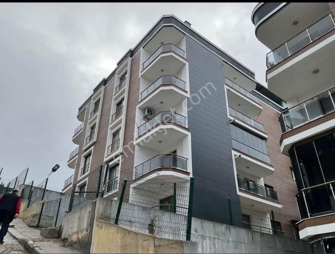 Aliağa Yeni Mahallede Tek Daire Fiyatına 2 Daire