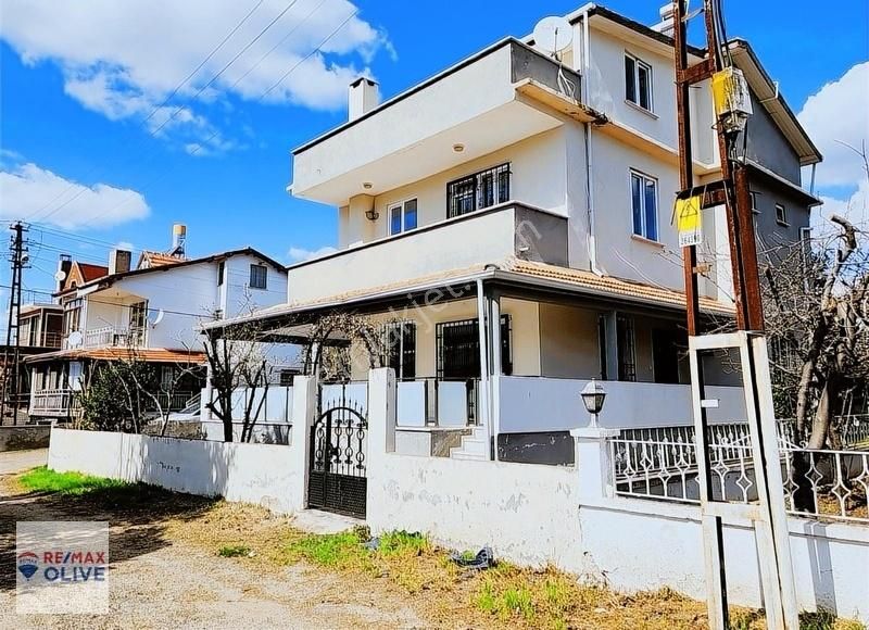 Tekirdağ Marmara Ereğlisi Çeşmeli'de Satılık 7+1 Tripleks Villa