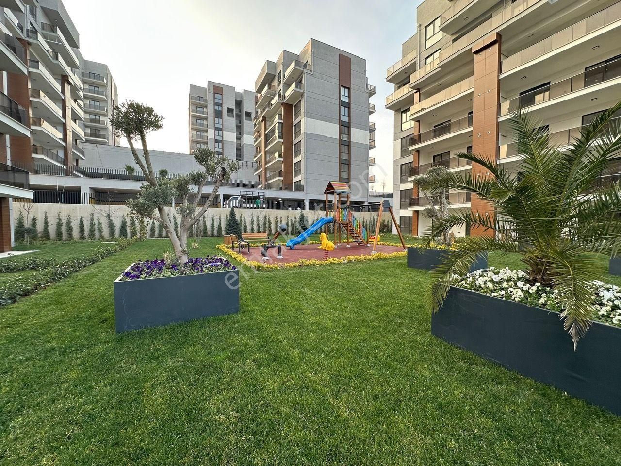Sade Yeşil Kayapa | Kiralık 3+1 Ara Kat 159 M² Daireler