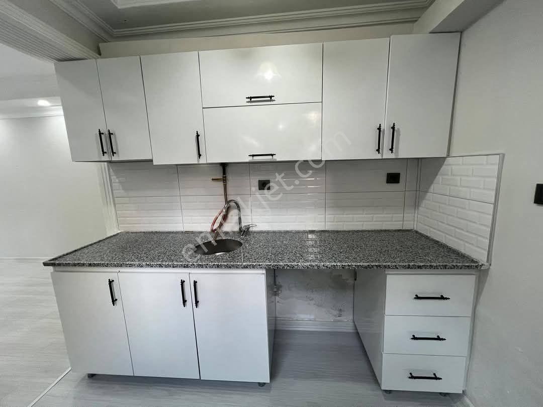 Canik Karşıyaka Mahallesi'nde 3+1 130m², Balkonlu Bahçe Katı