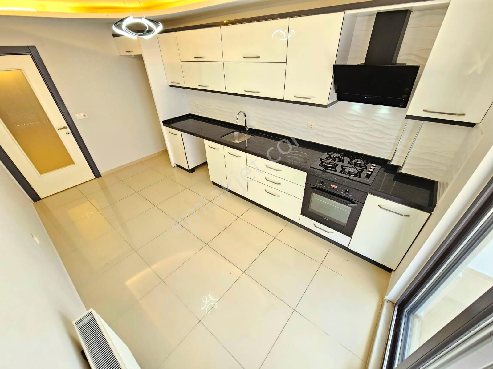 ▶ ▶akçay Körfez'den Kapalı Otoparklı Ebeveyn Banyolu 2+1 Asansörlü Daire