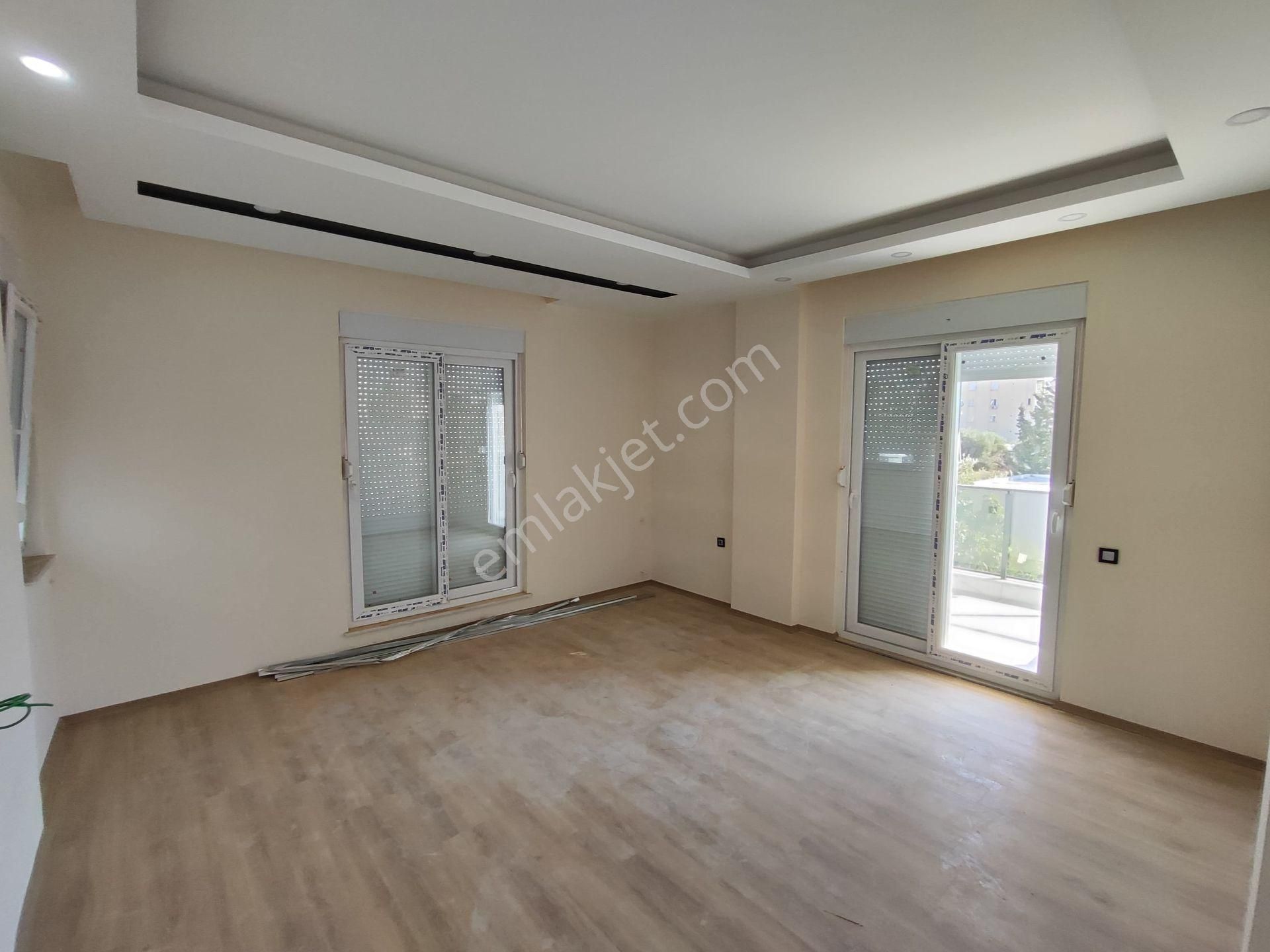 Antalya Ayanoğlu Tramvay Ve Okul Yakını Yüzme Havuzlu Satılık 3+1 Daire