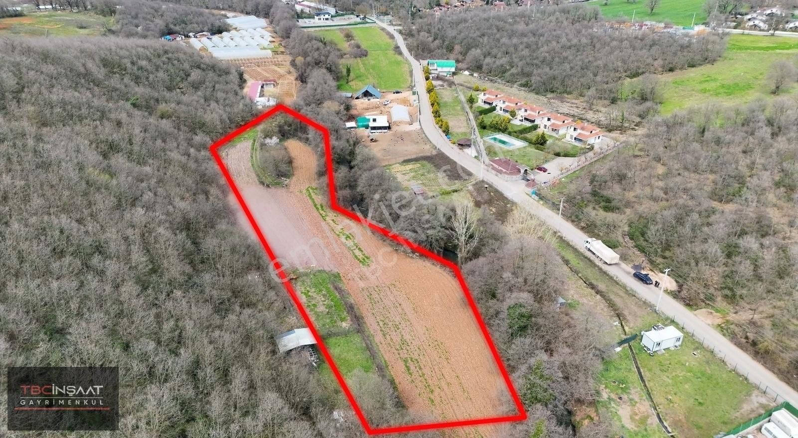 *** Tbc'den Gebze Kadıllı'da ( 770 M² ) Orman Kenarı Tarla ***