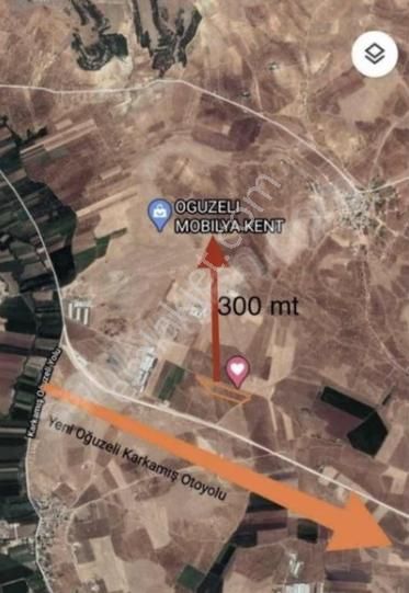 Yakacık - Oğuzeli'nde Mobilyacılar Sanayi Sitesi Dibinde Köşe Başı Satılık Arazi.
