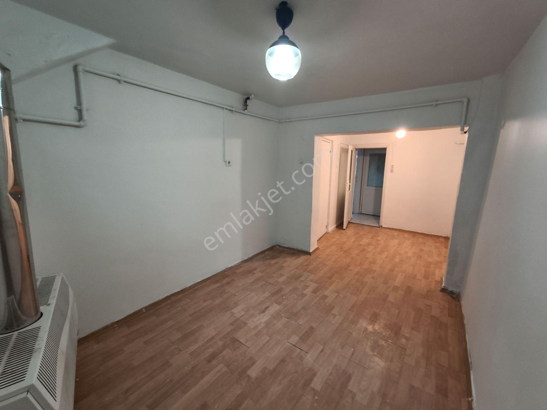 Eyüpsultan Nişancı'da Müstakil Girişli 1+1 Kiralık Daire