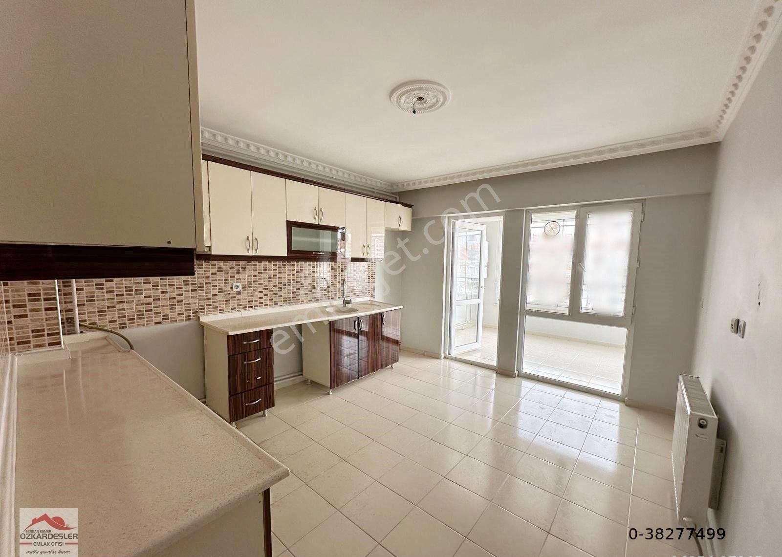 Özkardeşler'den Seval Cad Üzeri Site İçi Teras Balkon Yapılı 3+1